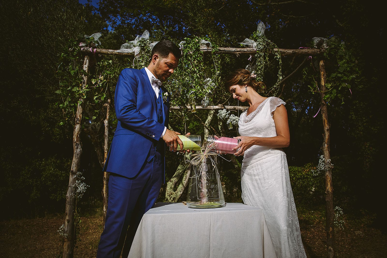 Mariage au Comptoir Saint Hilaire. Cérémonie laïque, le mélange des sables
