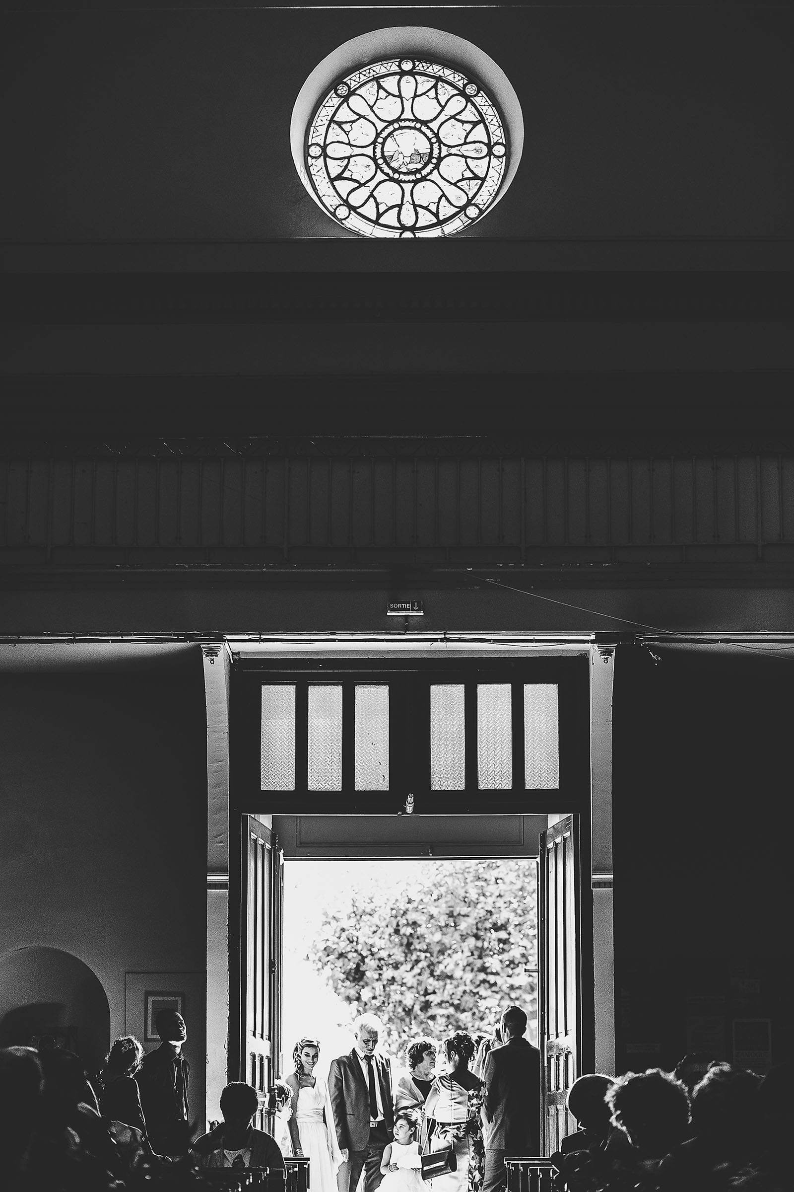 Mariage Villa Quélude David Pommier photographe de mariage. La belle église de Marseille