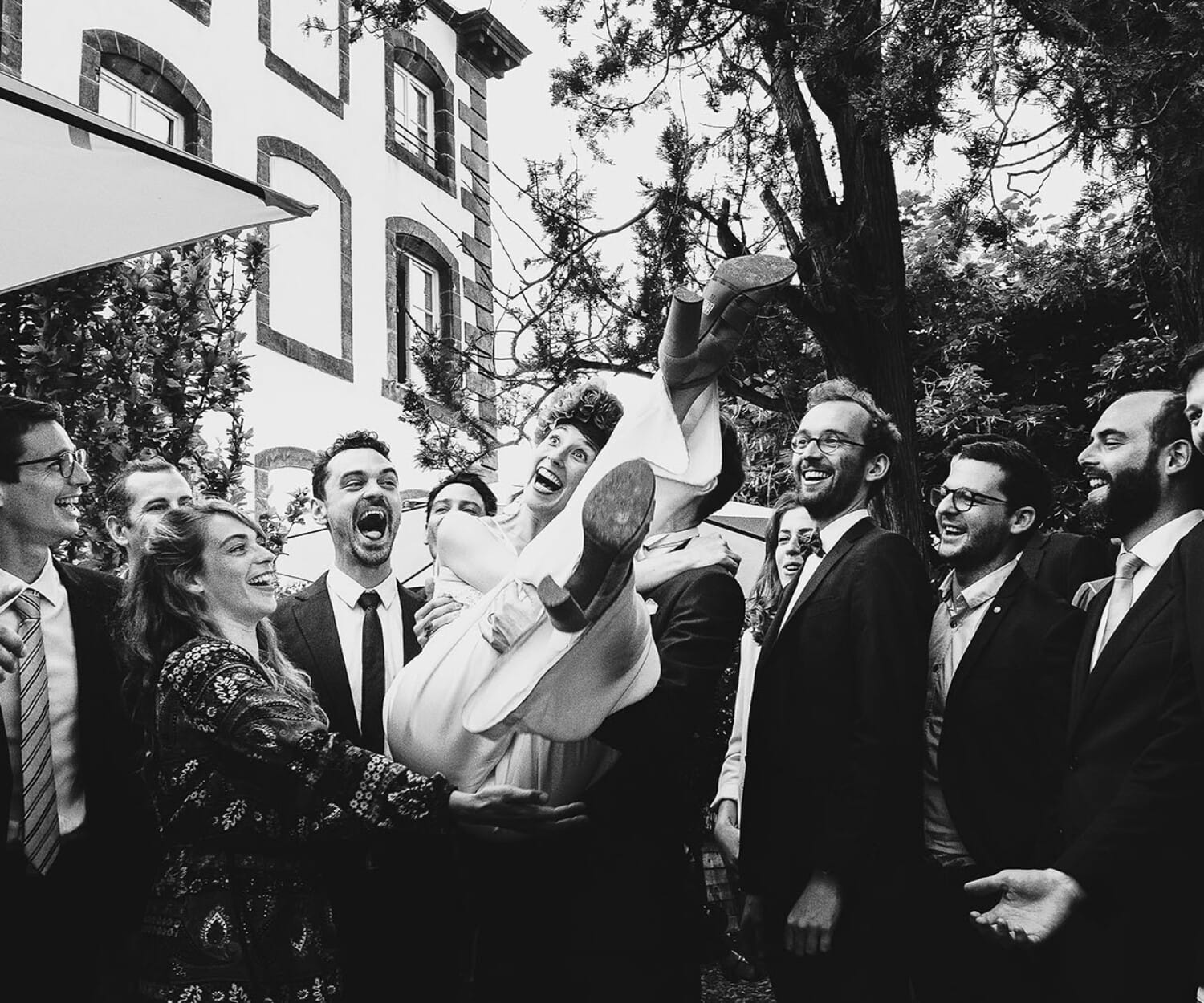 Photographe de mariage à Clermont Ferrand Photo de groupe originale