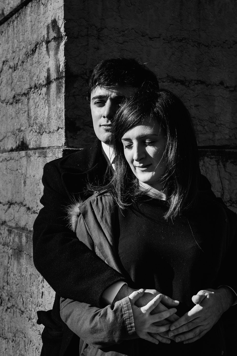 seance-engagement-love-session-photographe-mariage-lyon-couple-tendresse-david-pommier (1) Une séance photo engagement dans les rues de Lyon