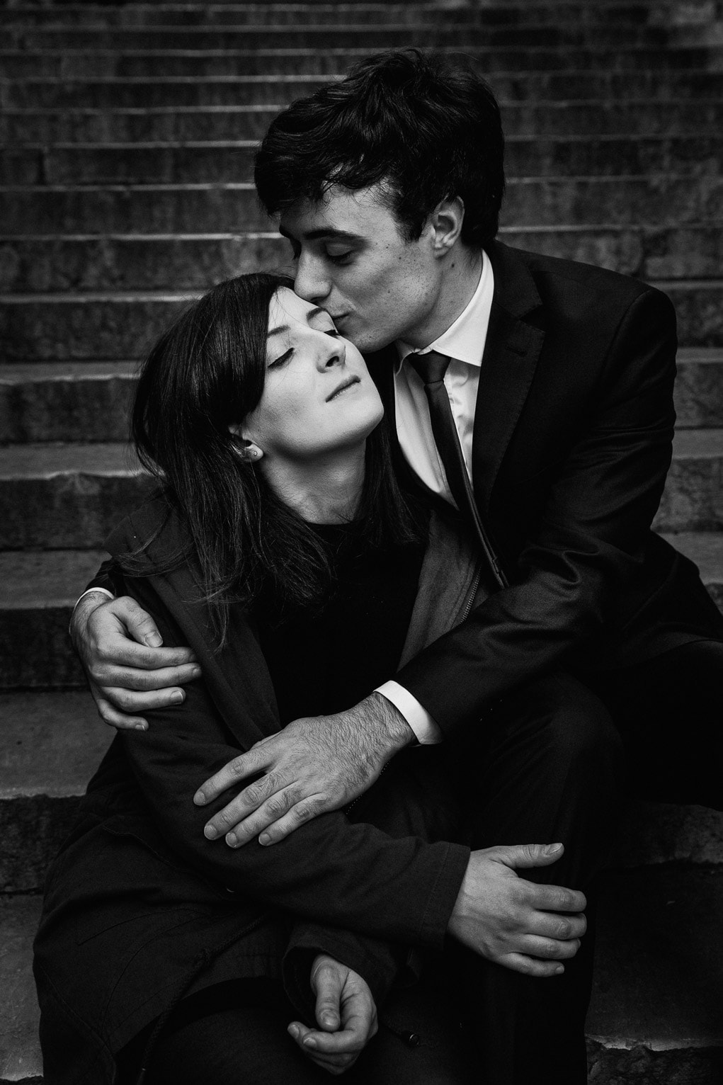 seance-engagement-love-session-photographe-mariage-lyon-couple-tendresse-david-pommier (7) Une séance photo engagement dans les rues de Lyon