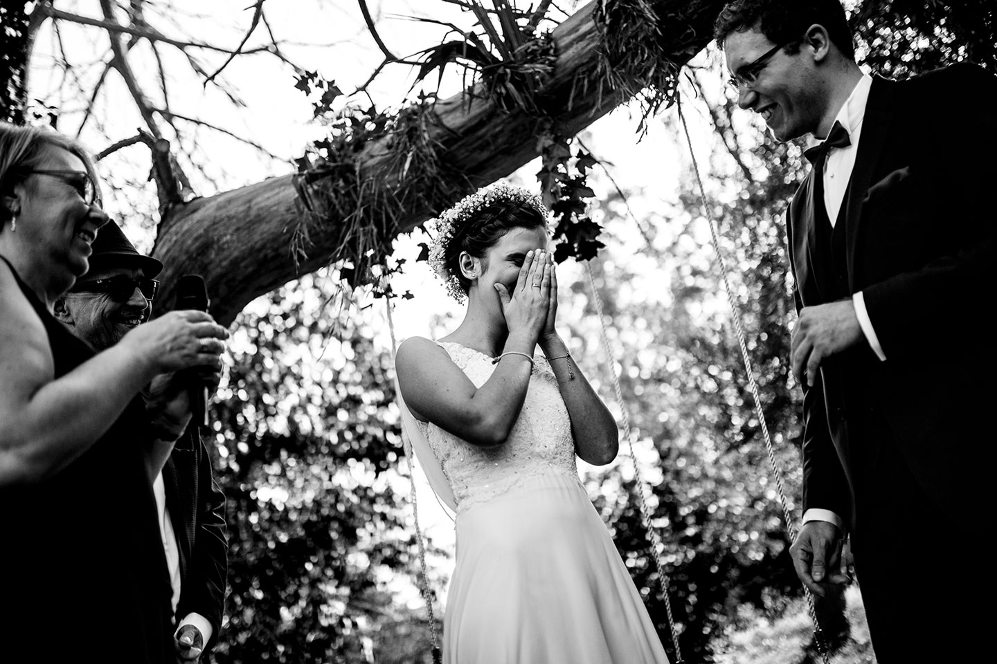 reportage-de-mariage-au-chateau-du-calaoue-toulouse-(847-sur-1477) Comment choisir son photographe de mariage. Et pourquoi?