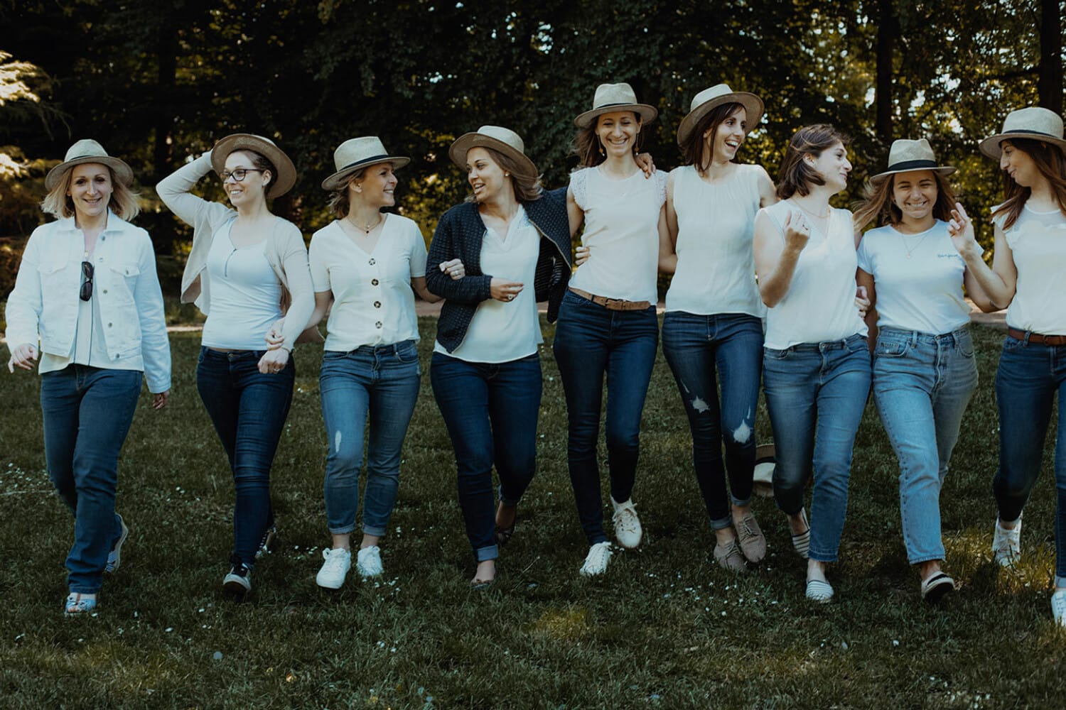 Enterrement de vie de jeunes filles à Lyon. Photographe mariage Lyon - EVJF
