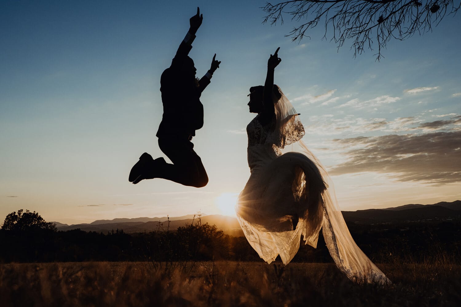 Photo de couple sous le soleil du sud de la France