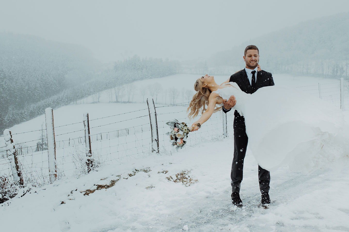 mariage-a-lyon-franco-australien-sous-la-neige-photographe-mariage-david-pommier-(304-sur-602) Mariage à la neige et à la montagne