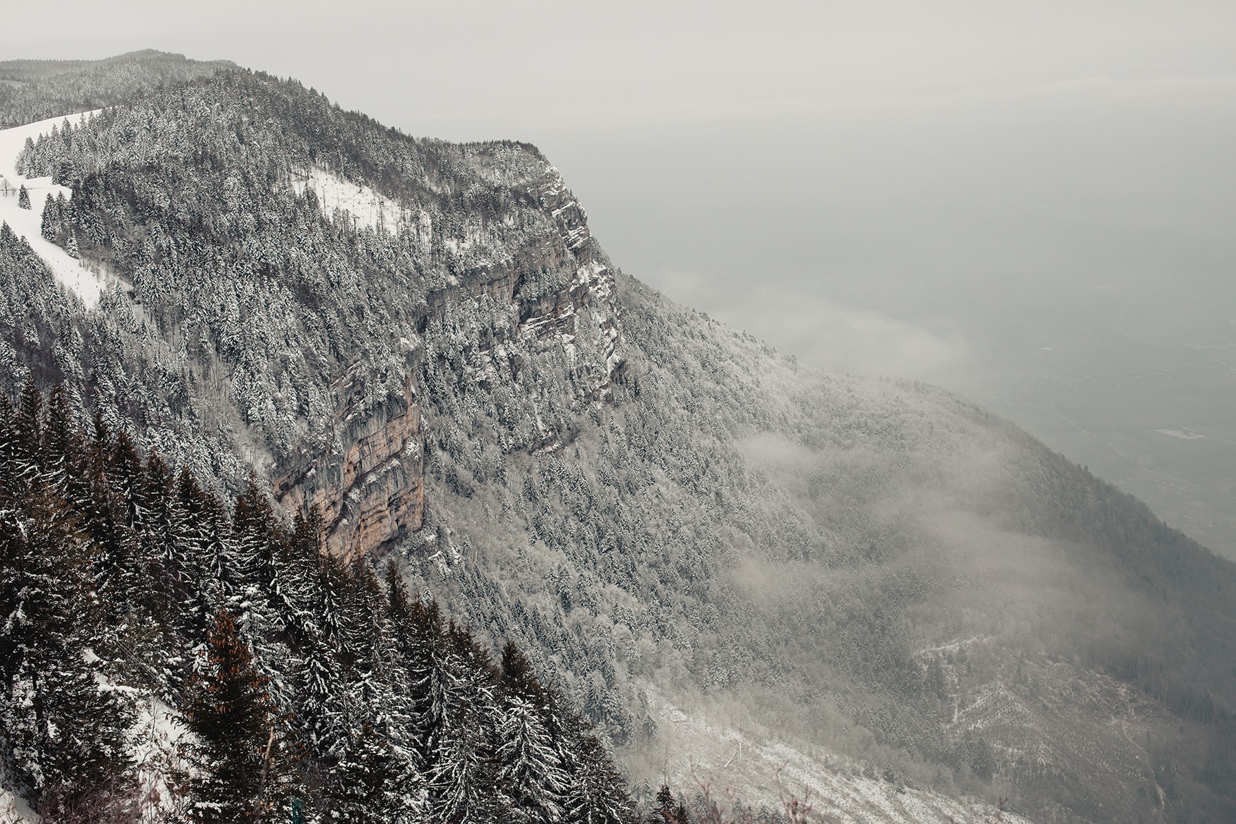 seance-photo-couple-mariage-montagne-neige-hiver-photographe-david-pommier (87 sur 114) Mariage elopement en 2021