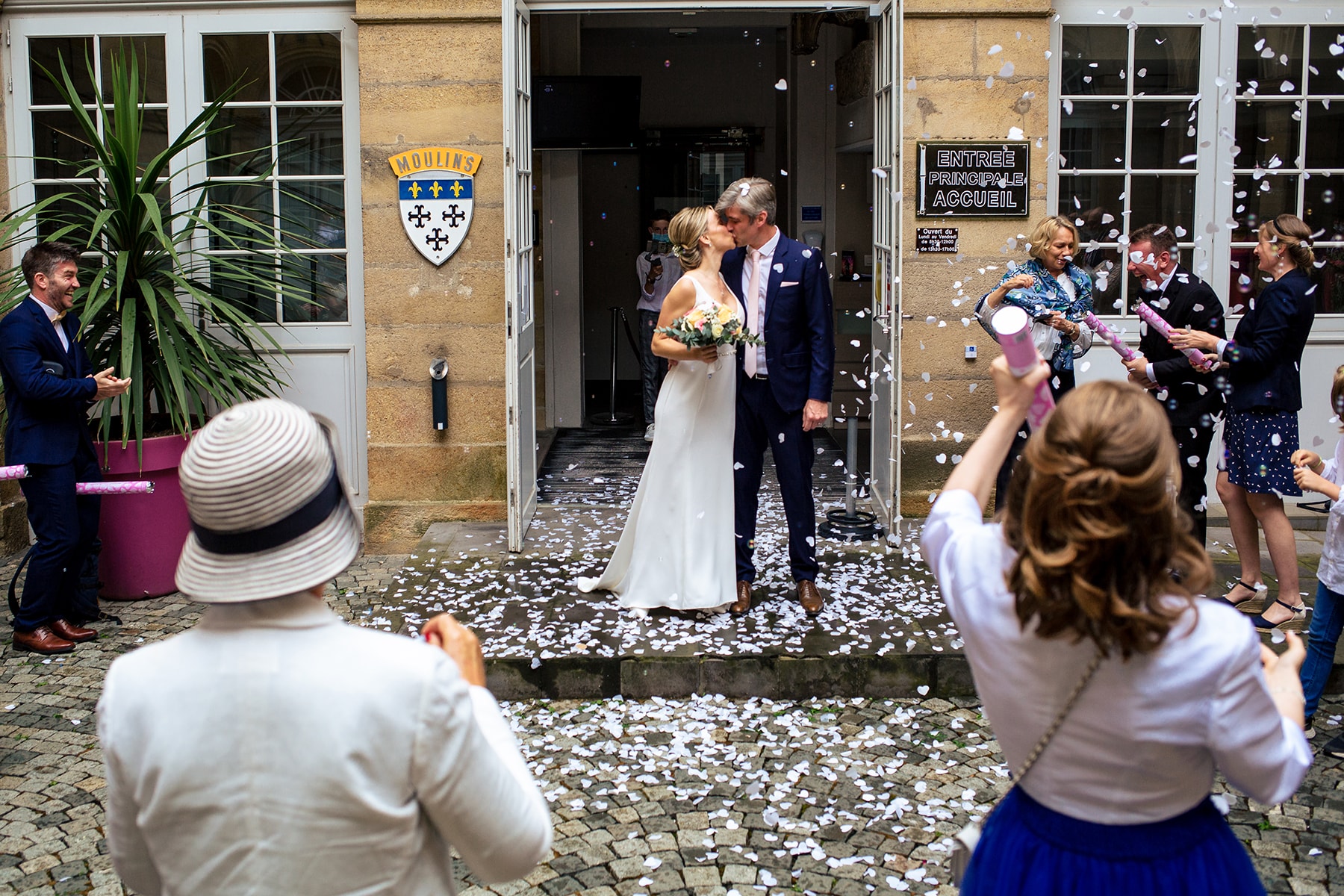 mariage-chateau-d-embourg-souvigny-mairie-moulins-photographe-reportage-david-pommier (332 sur 853) Reportage de mariage au château d'Embourg