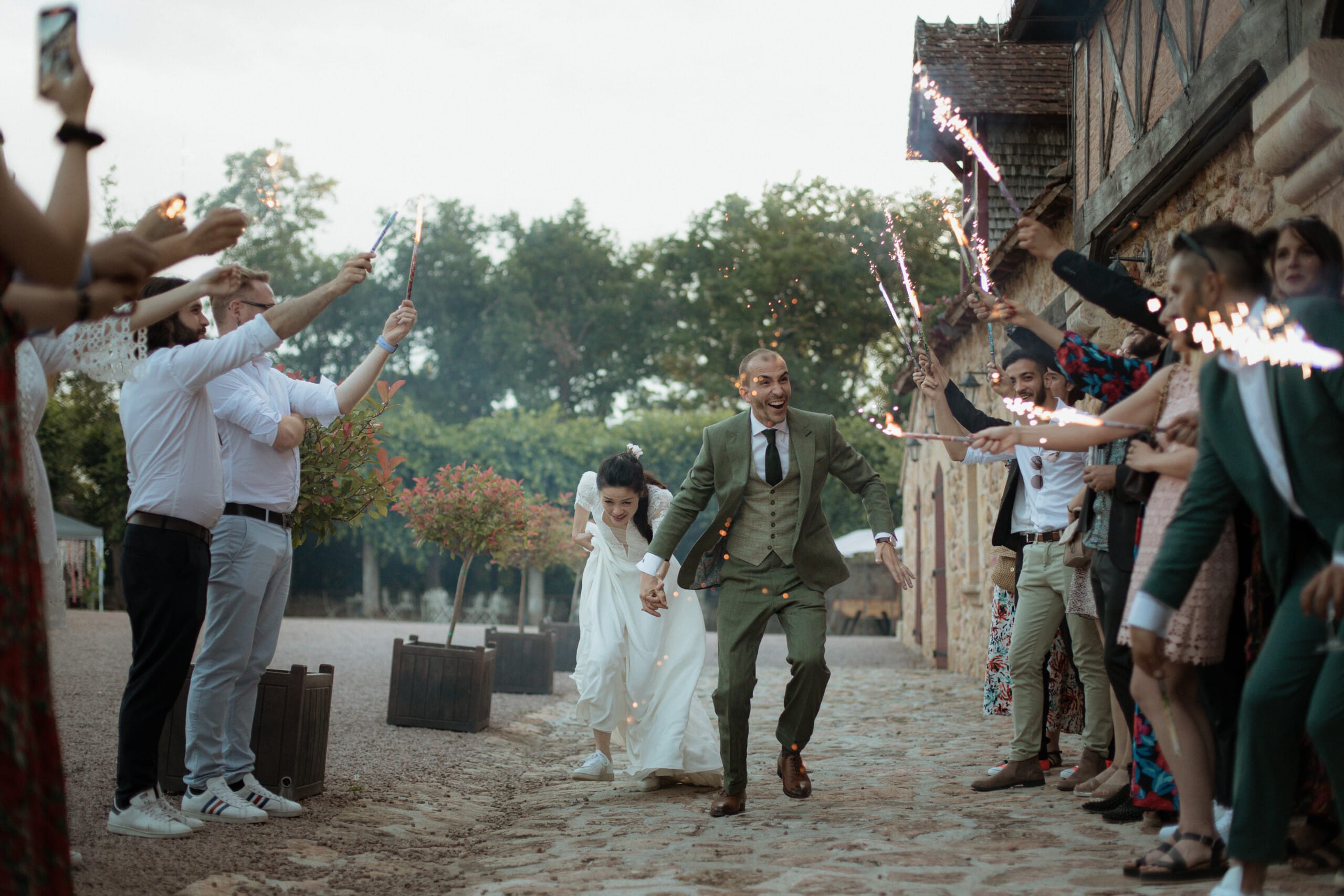 Reportage de mariage au Château de Peufeilhoux