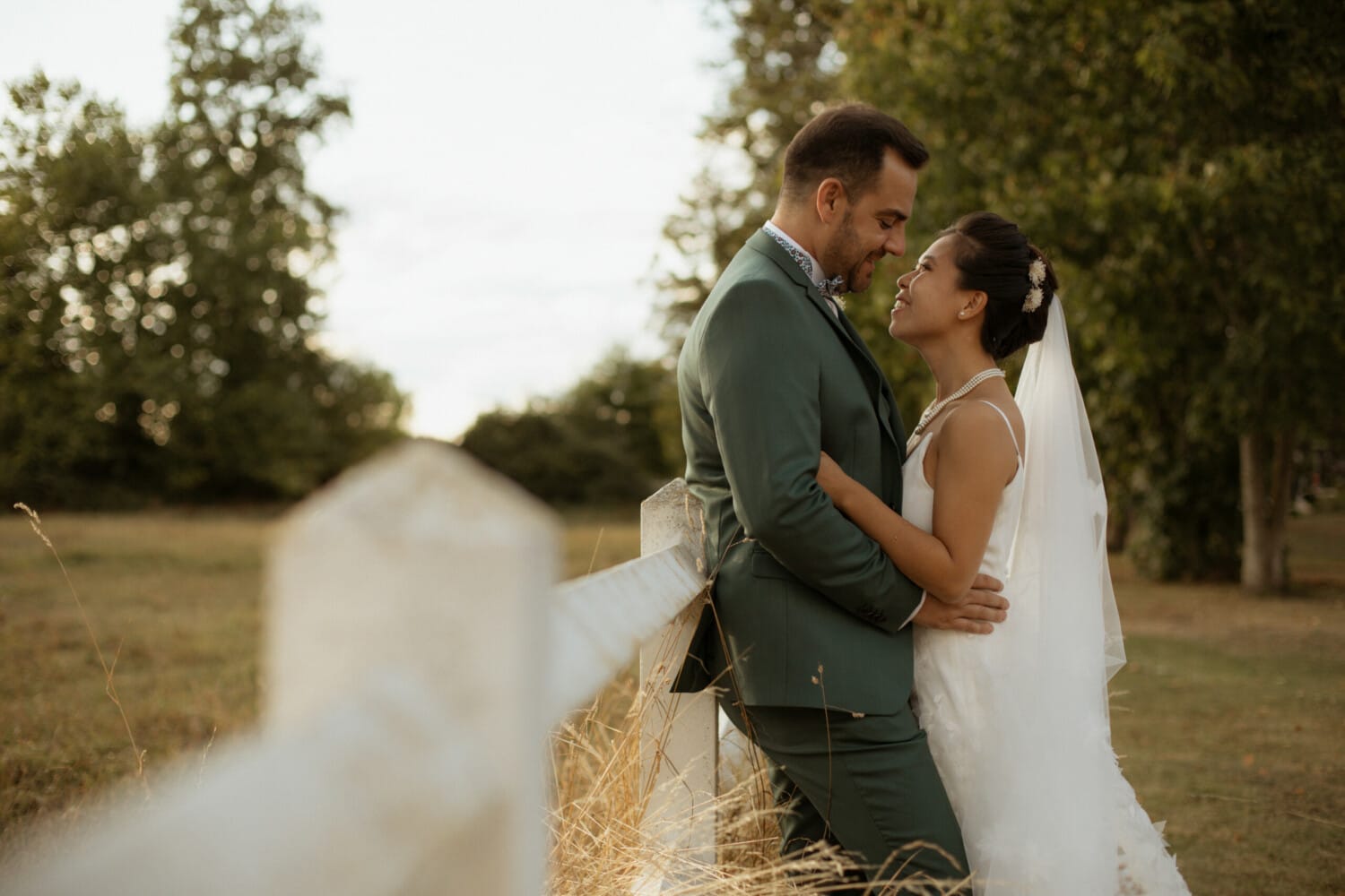 Photographe de mariage au château d'Embourg à Souvigny