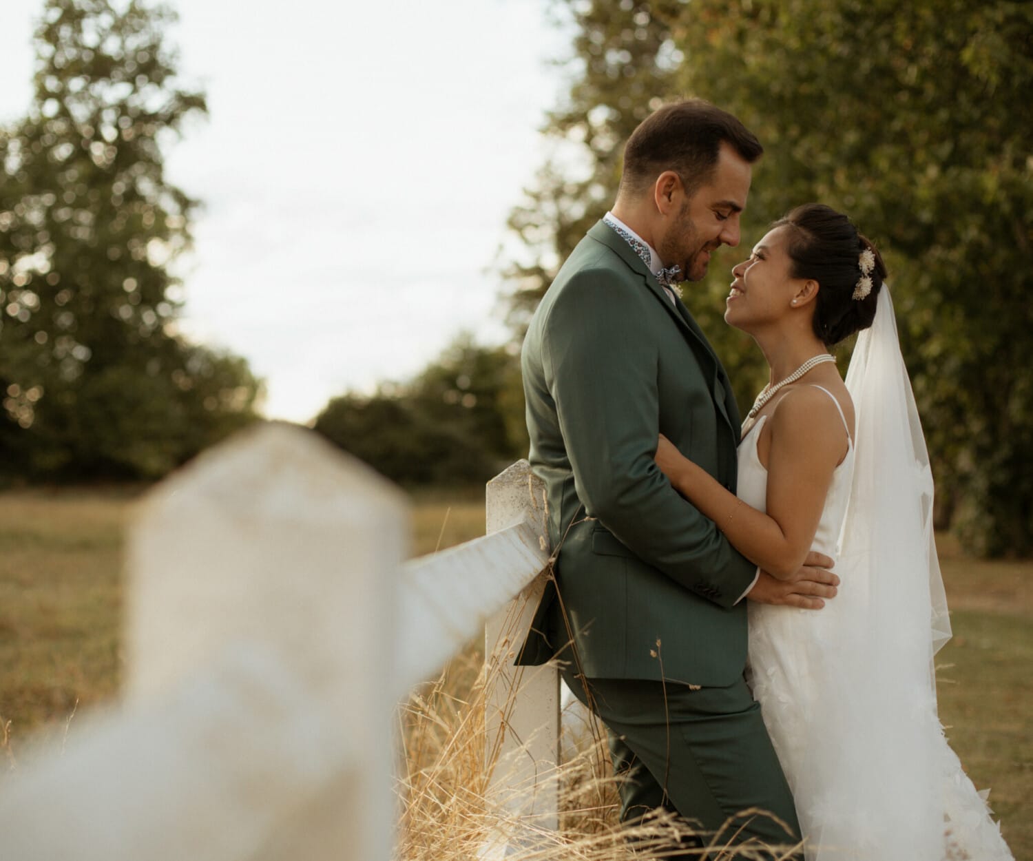 Photographe de mariage au château d'Embourg à Souvigny