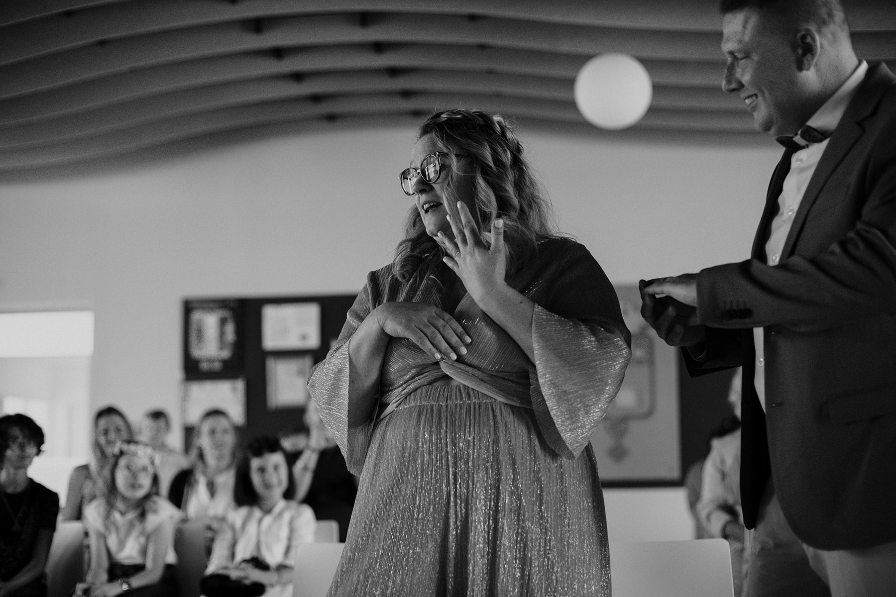 photographe-de-mariage-a-lyon-intime-humain (149 sur 605) Mariage en petit comité ambiance incroyable