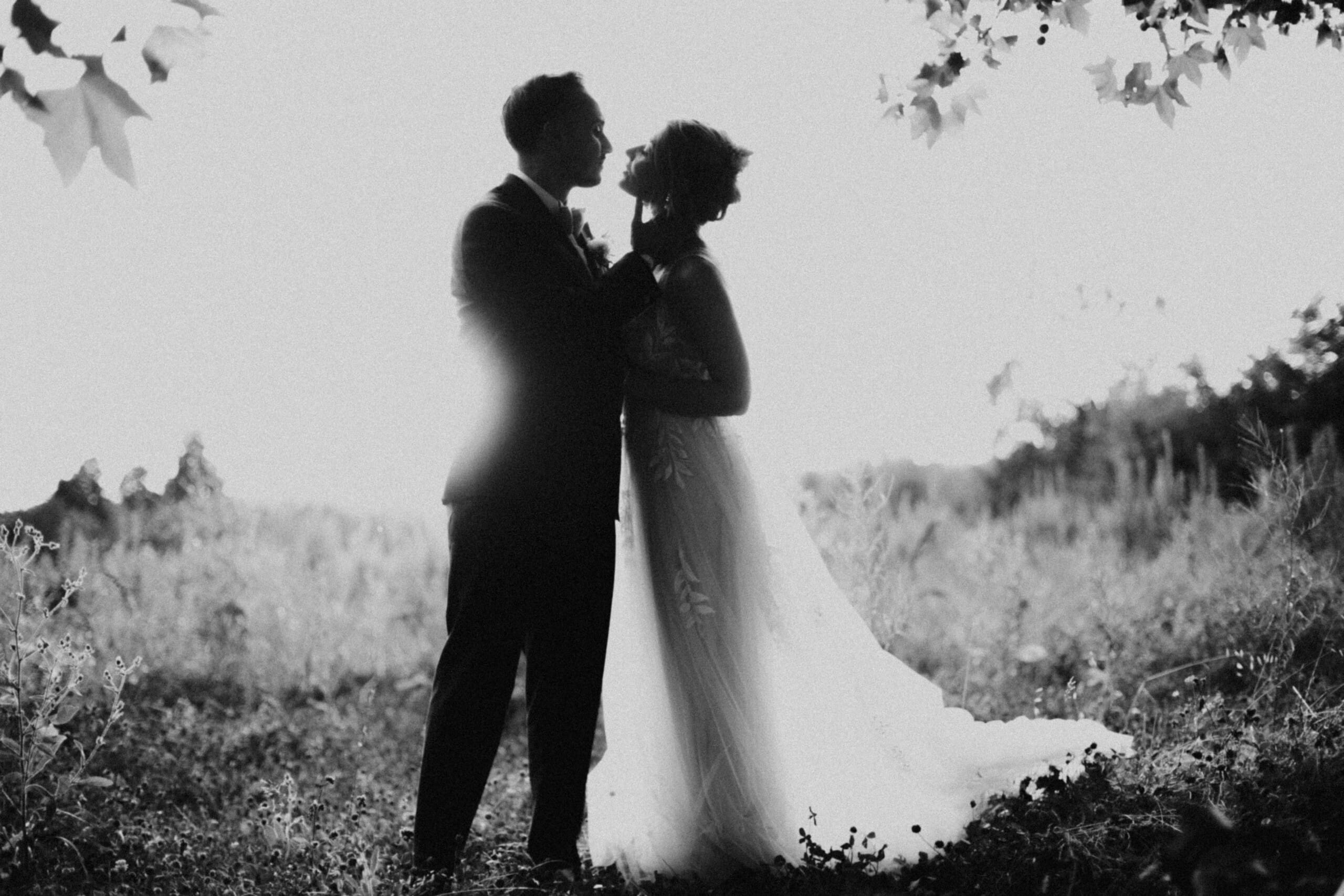 Mariage au domaine de Fontclaire en Provence. L’Amour qui S’Éveille avec le Printemps