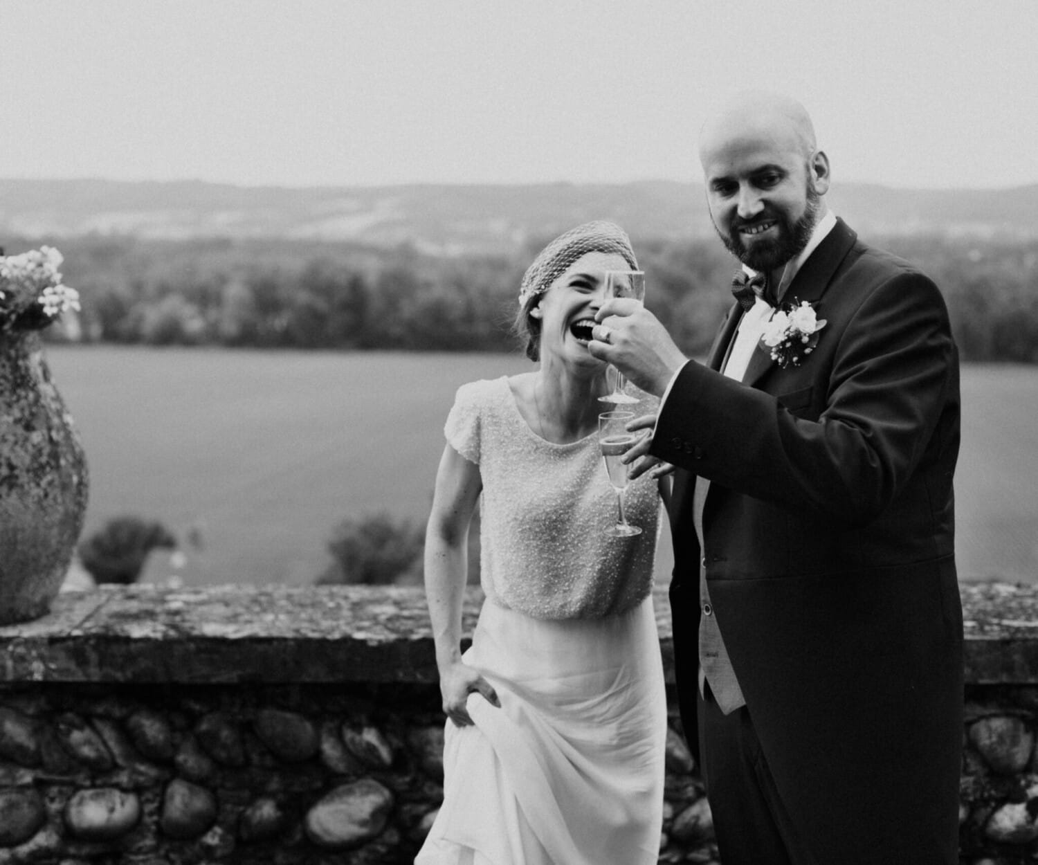 Mariage dans la maison familiale. Les 7 Moments Incontournables d’un Mariage. Comment créer un reportage de mariage qui vous ressemble ?