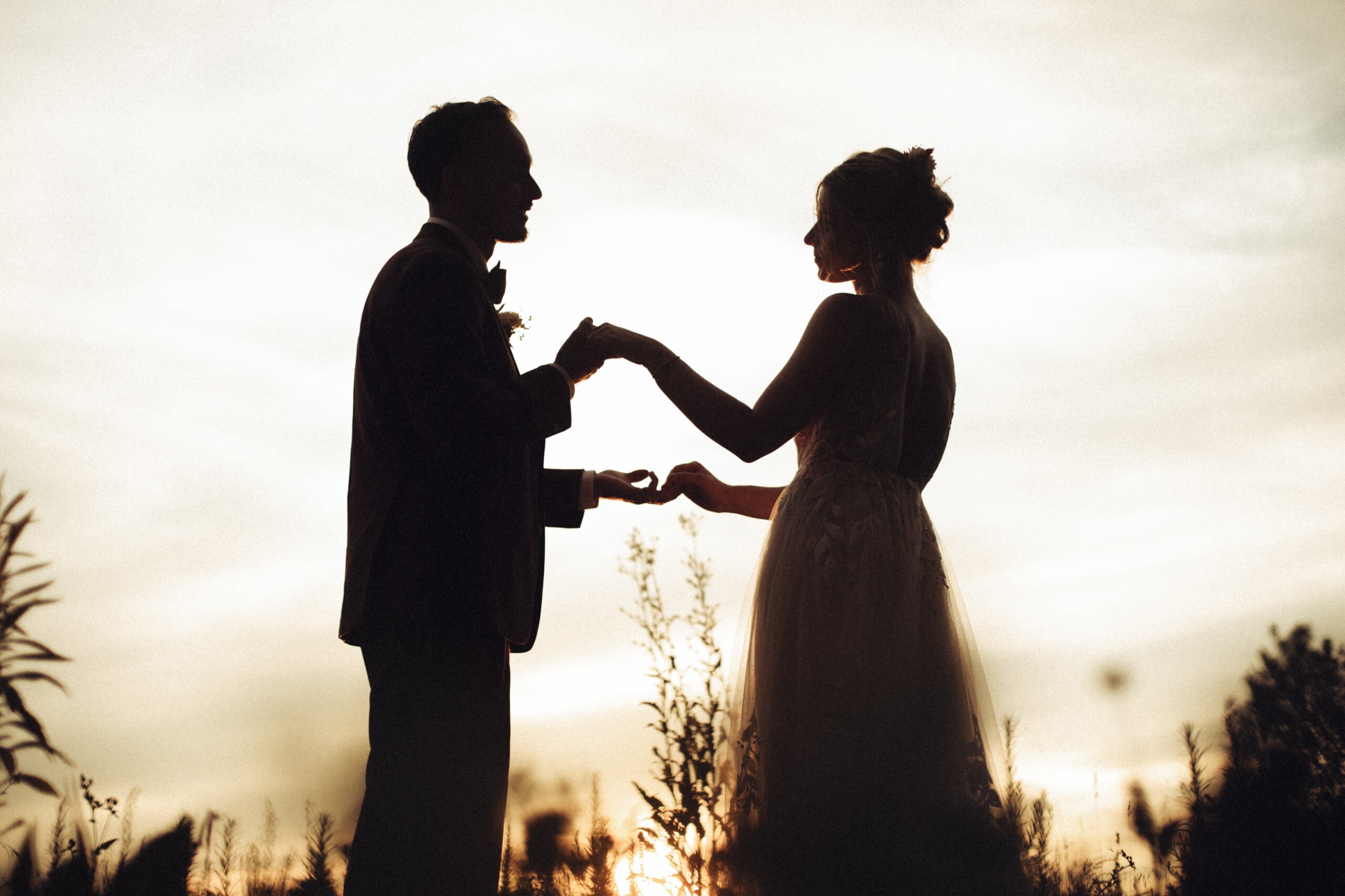 @pommierdavid-photographe-de-mariage-a-lyon-drome-provence (1770 sur 2101) Juillet Le Cœur de l’Été pour des Mariages Pleins de Vie et de Chaleur. Lumière naturelle ou artificielle : comment je crée l’ambiance parfaite en photo