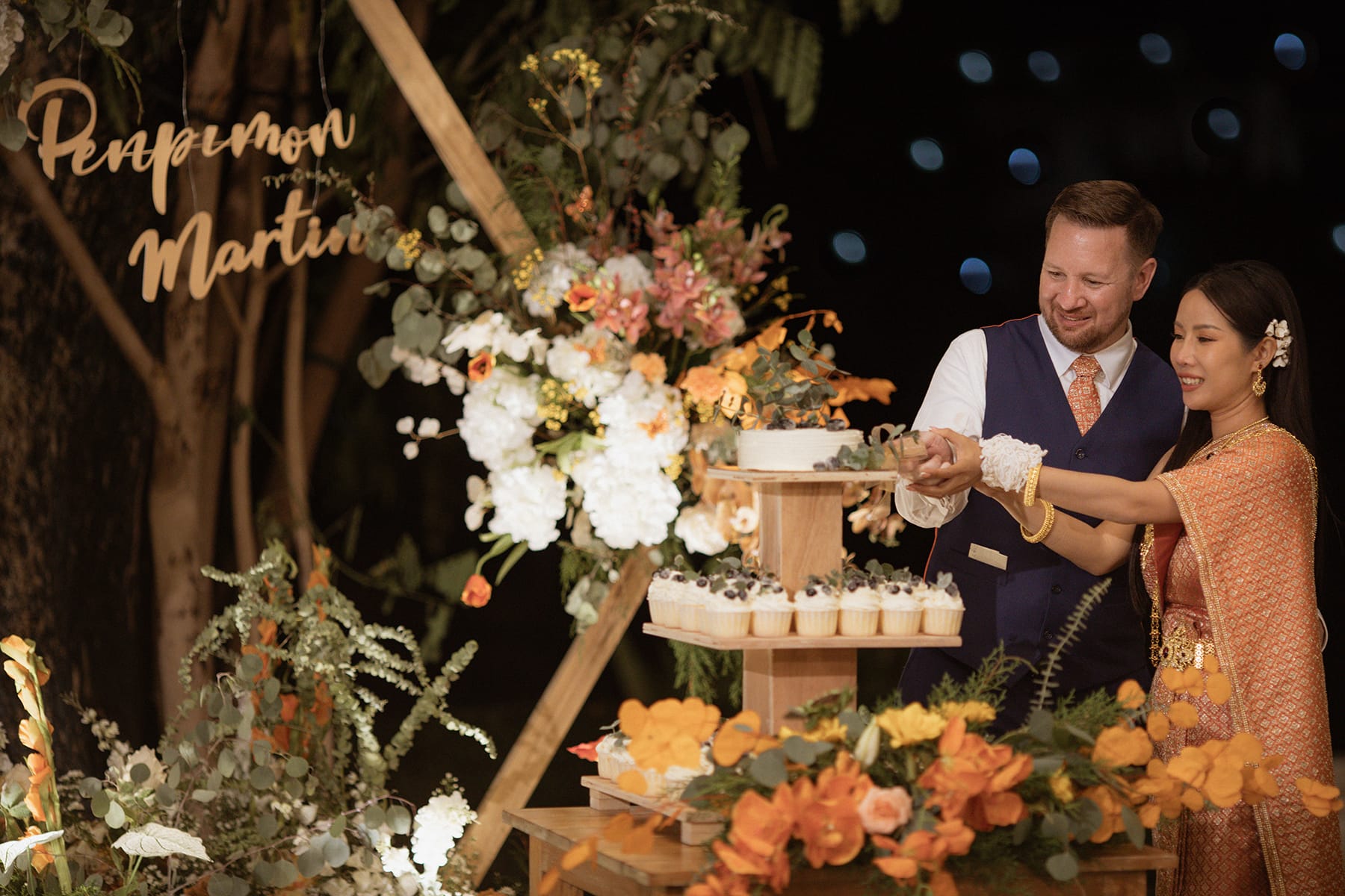 Mariage en Thailande à Chiang Mai et le moment du gateau
