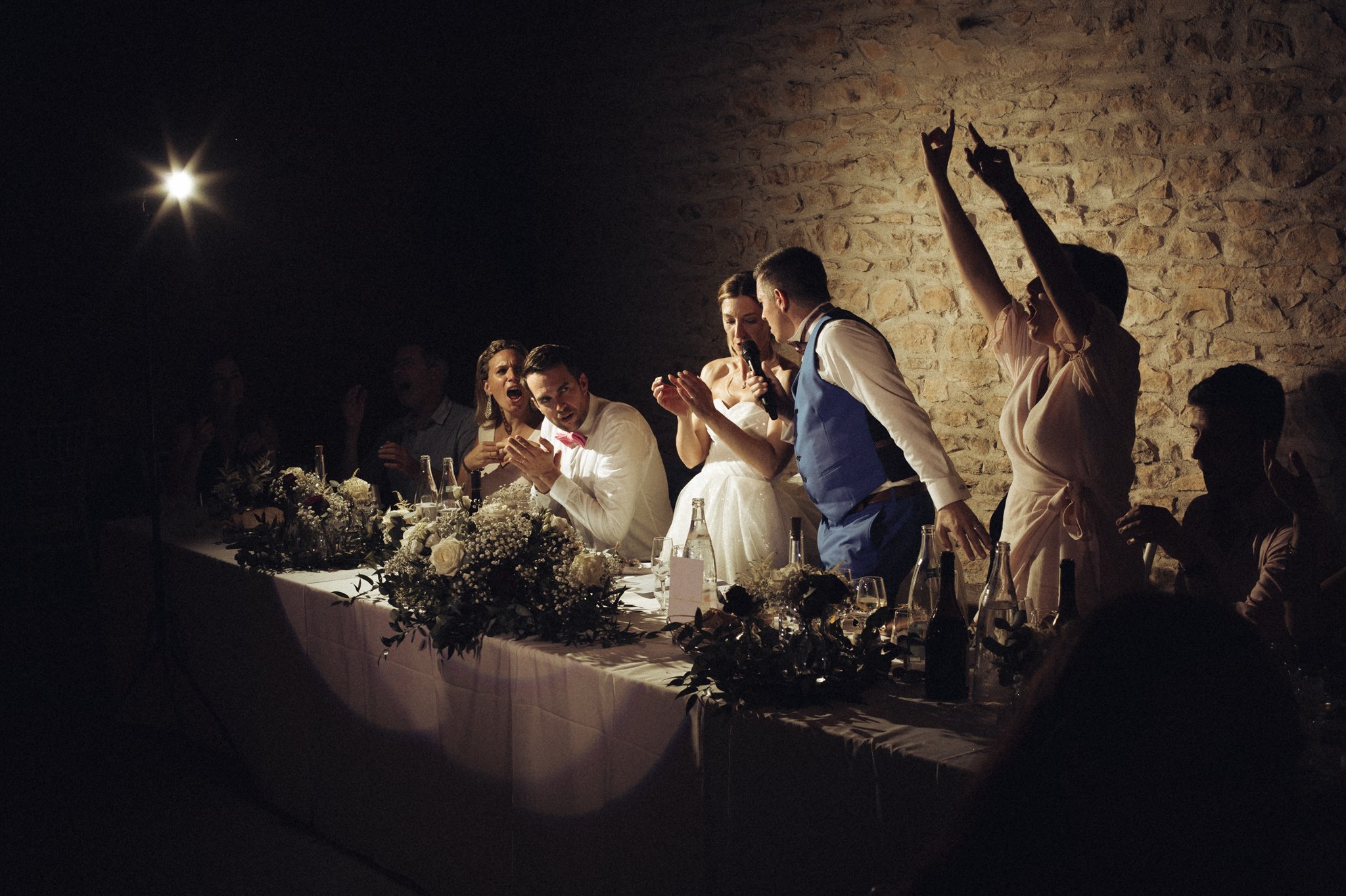 soiree-de-mariage-rock Le choix des éclairages pour la soirée de mariage. Le guide ultime pour organiser un mariage authentique et inoubliable