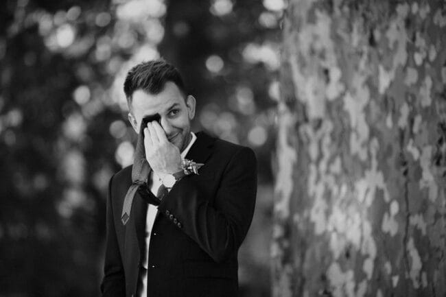 Manière originale de pleurer le jour du mariage